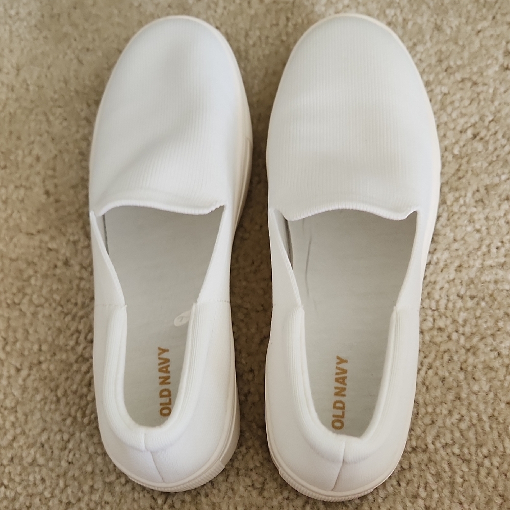 Old Navy Women's Classic White Slip-On Sneakers